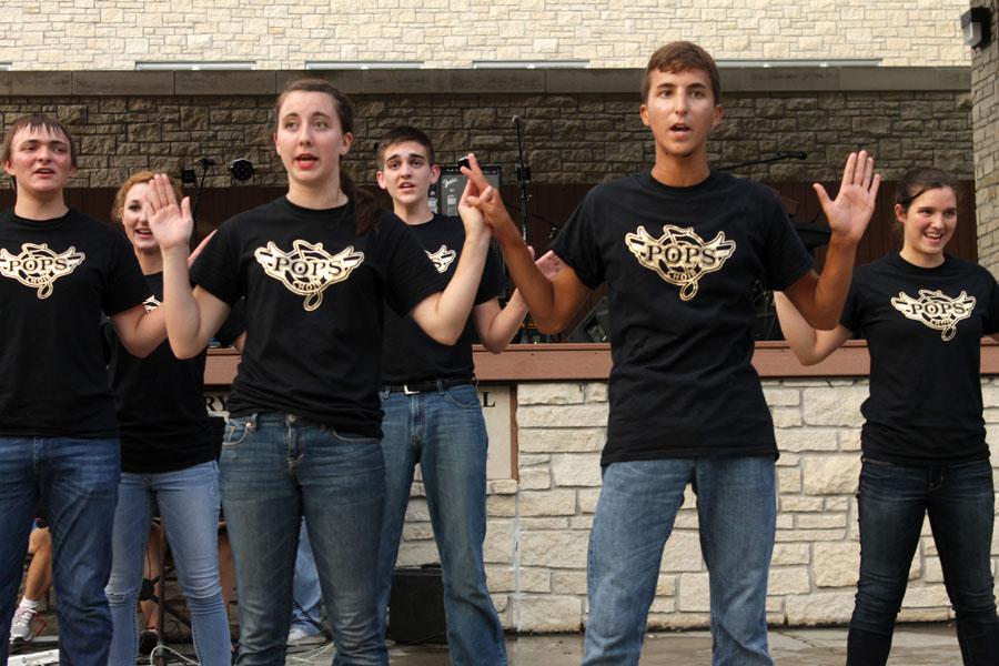 Choir performs at arts in the park