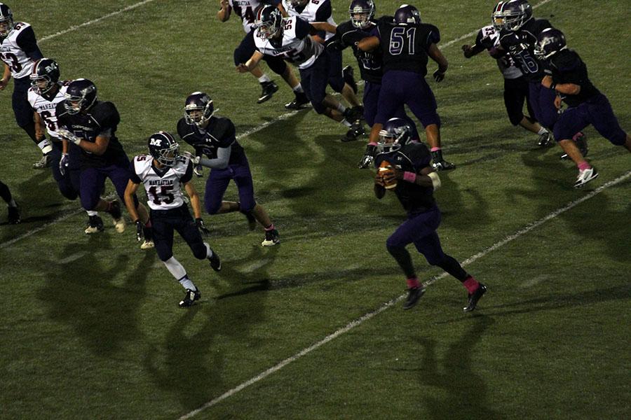 Football continues strong play in win against Topeka West