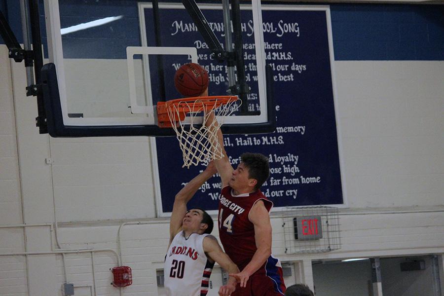 Boys Basketball pulls a close win against Dodge City