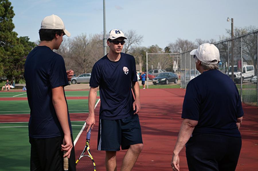 Tennis opens season with two wins