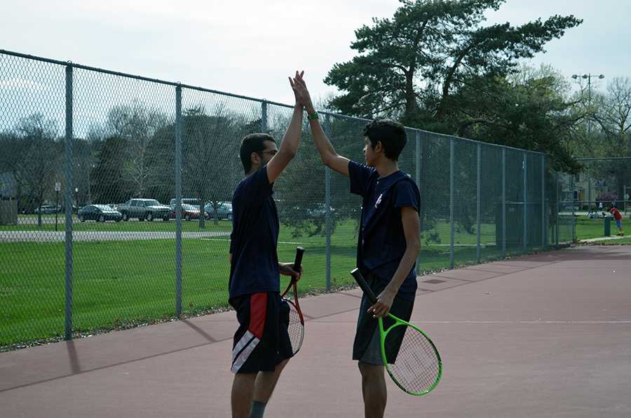 Tennis opens season with two wins